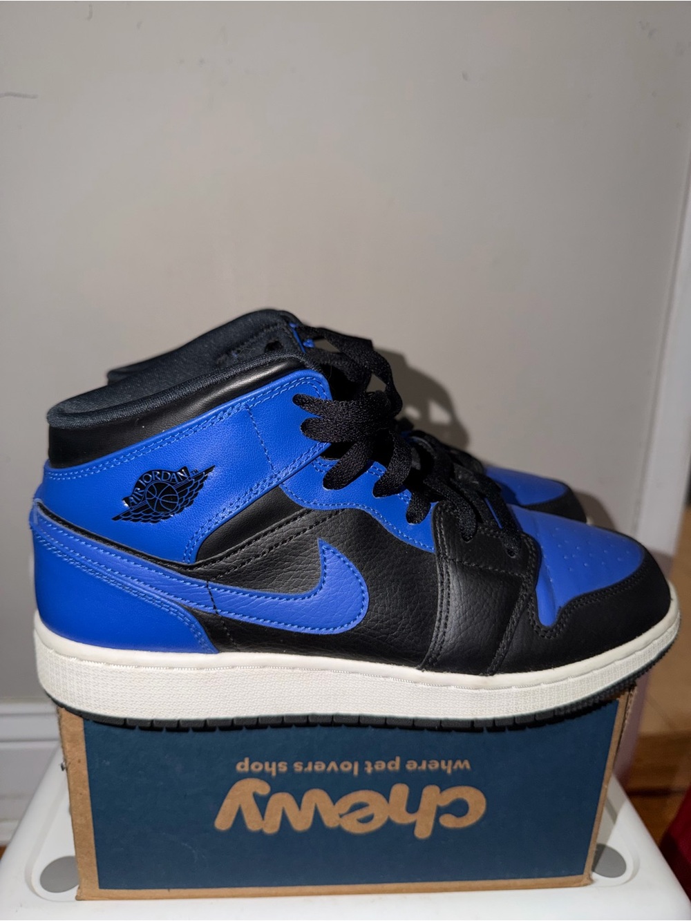 Air Jordan 1 Mid "Hyper Royal” sz 7Y